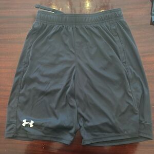 Under Armor Youth Large Black shorts